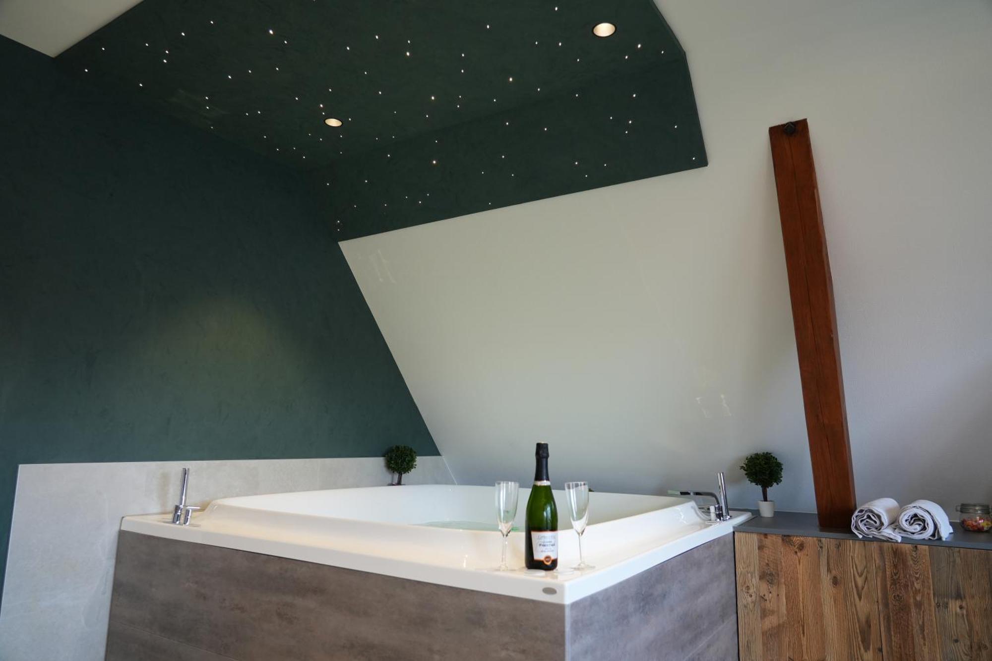 Gite Spa L'Atelier Emile - Spa Privatif - 5 Min Colmar Sainte-Croix-en-Plaine Exterior photo